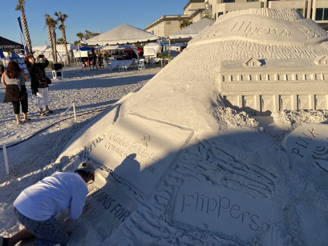 Photos from the first day of the American Sand Sculpture Championship ...